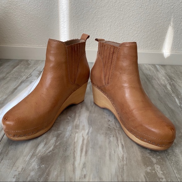 Kelsi Dagger “Jax” Tan Leather Wooden Wedge Booties - Picture 5 of 6